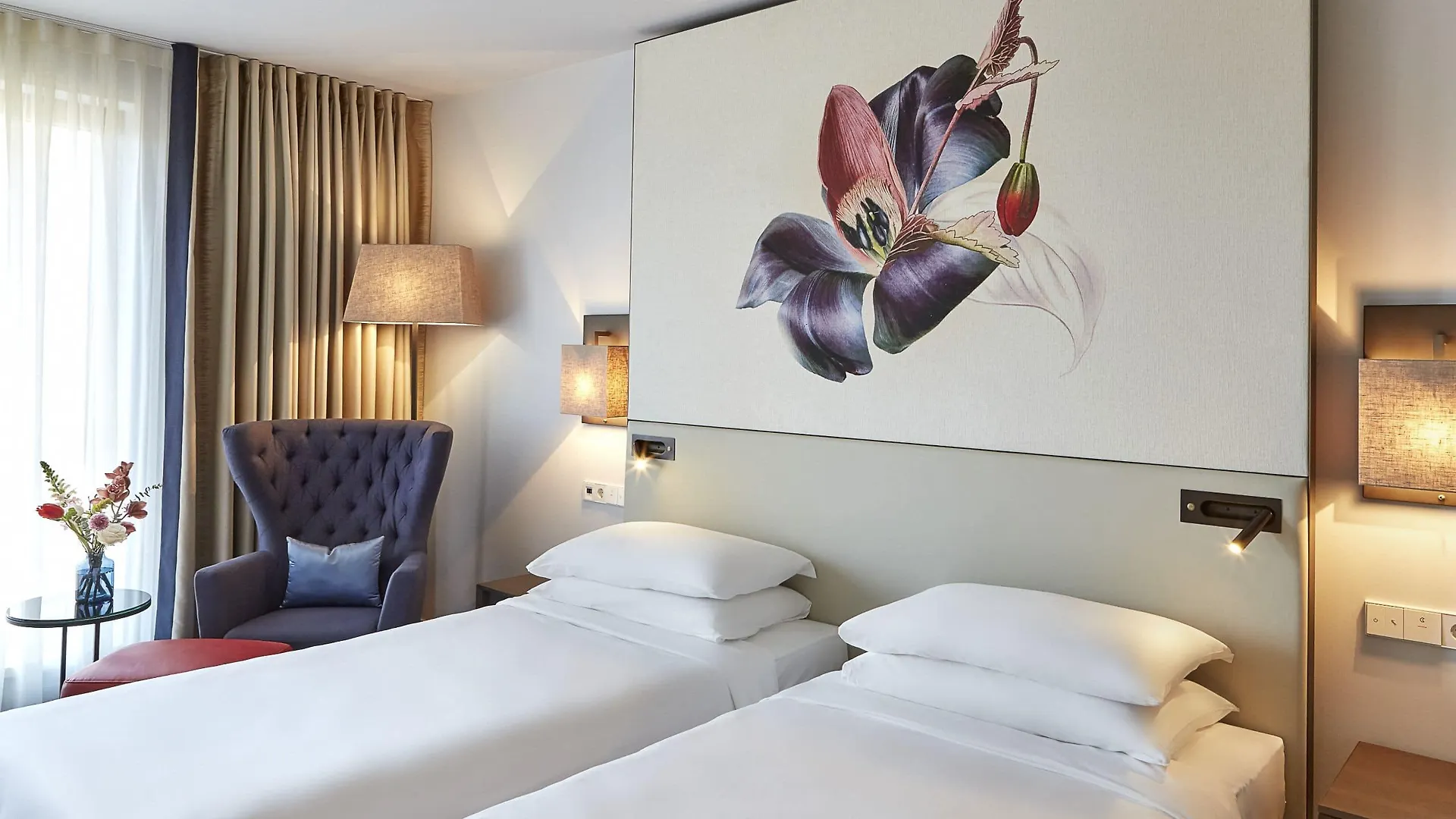 Hyatt Regency Amsterdam Hotel