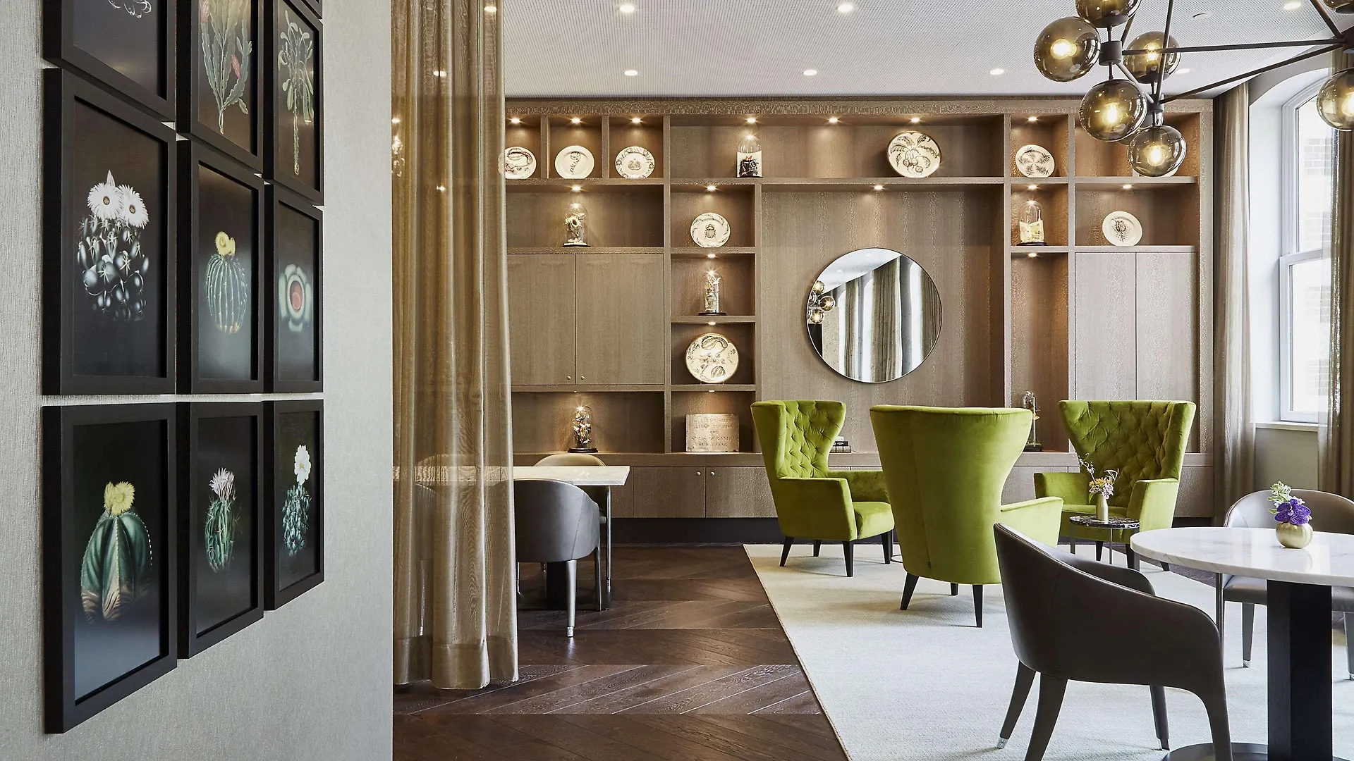 Hyatt Regency Amsterdam Hotel