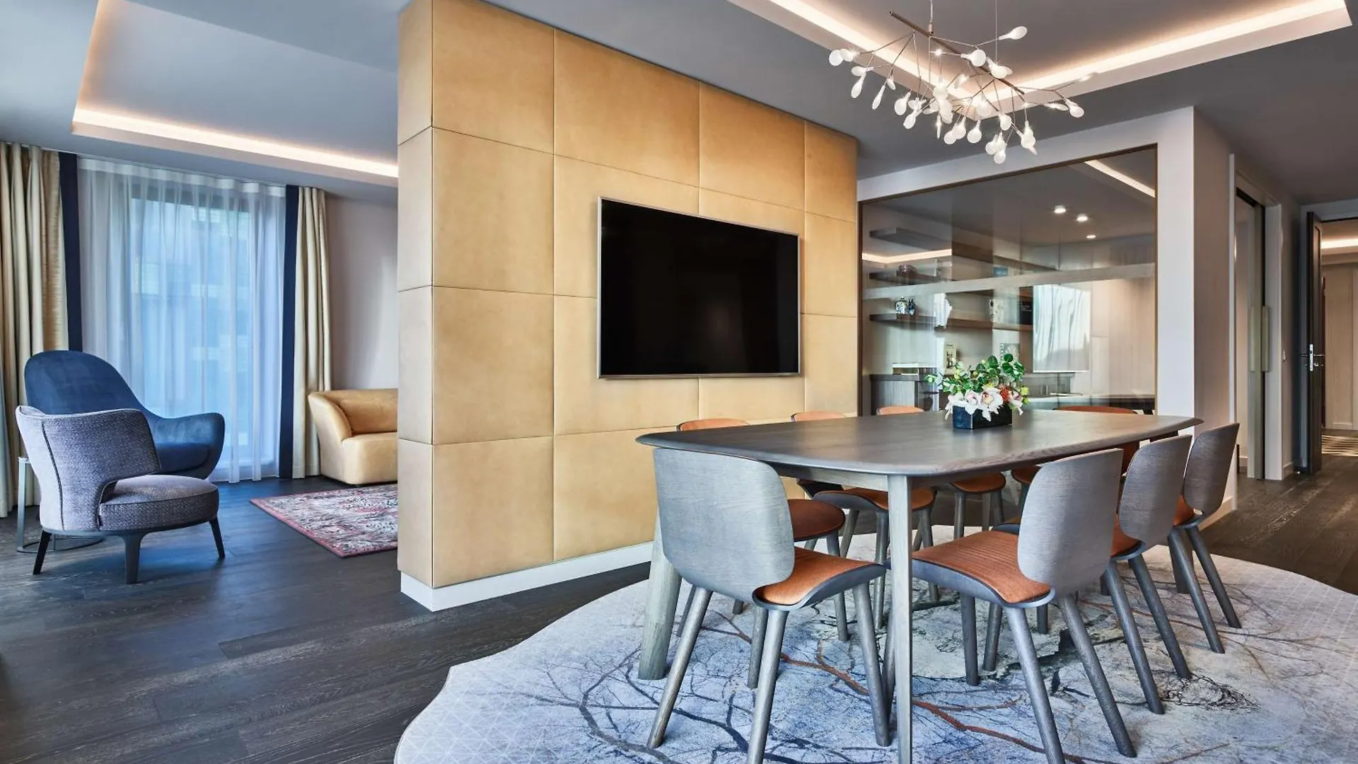 Hyatt Regency Amsterdam Hotel 5*,