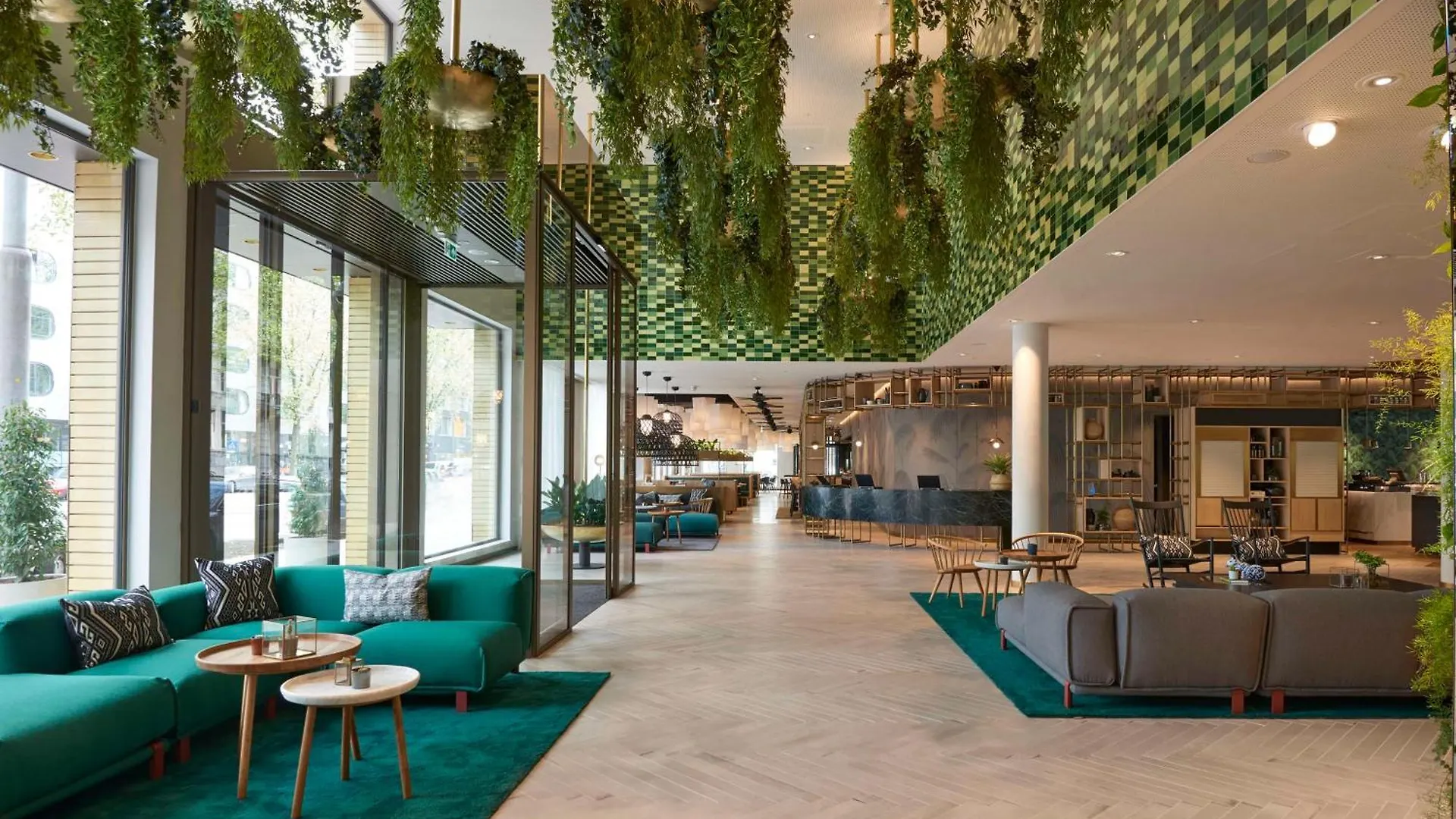 Hyatt Regency Amsterdam Hotel