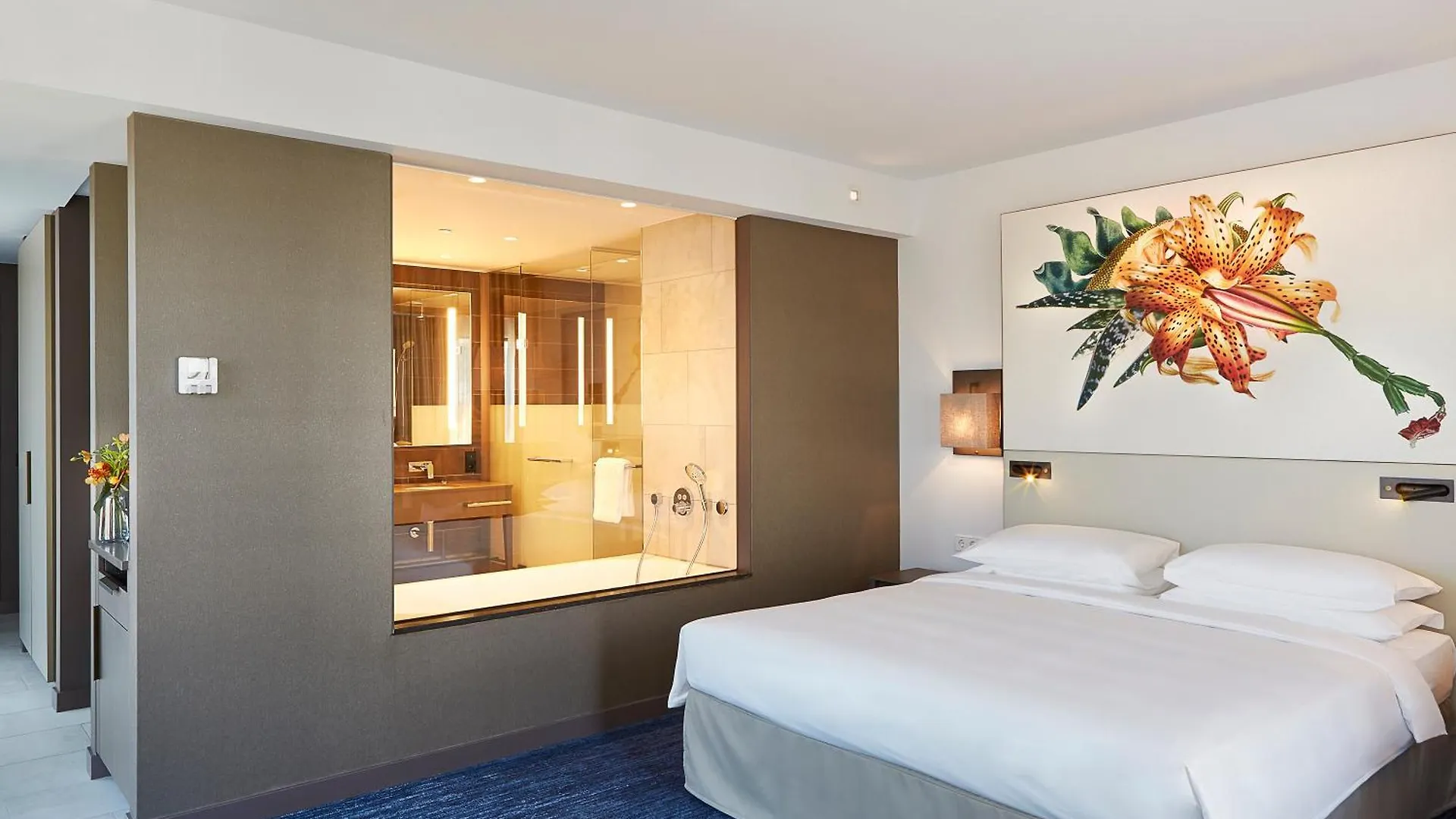 Hyatt Regency Amsterdam Hotel